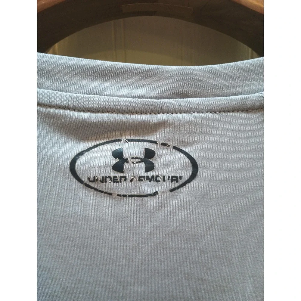 Under Armour Shirt Mens Small Gray HeatGear‎ Loose Fit Athletic Training